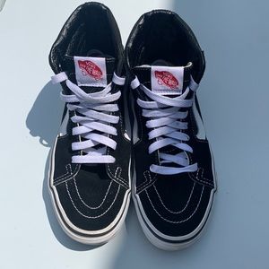 Big Kids High Top Vans Off the Wall sz. 4.5